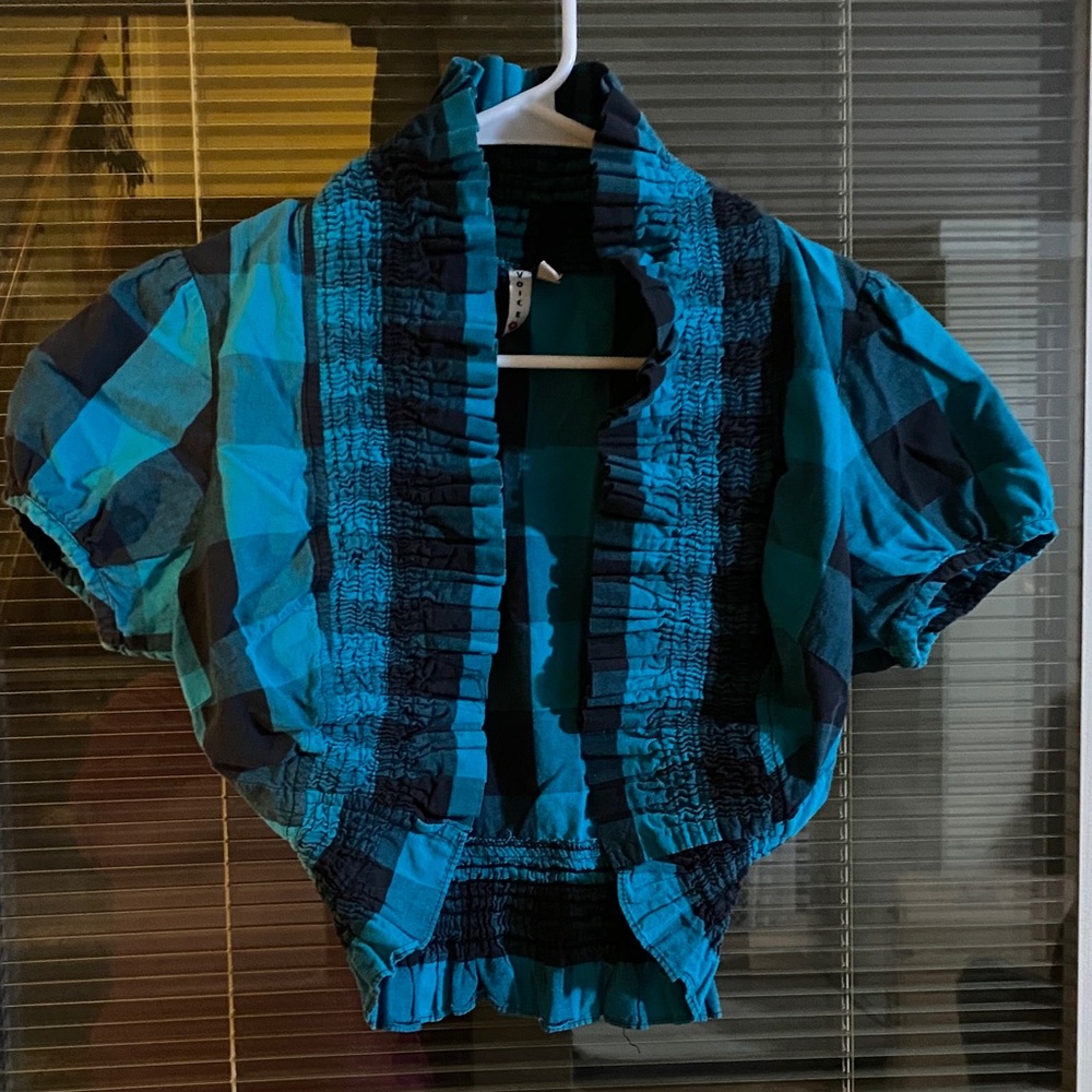 Girls Size M Top Cover